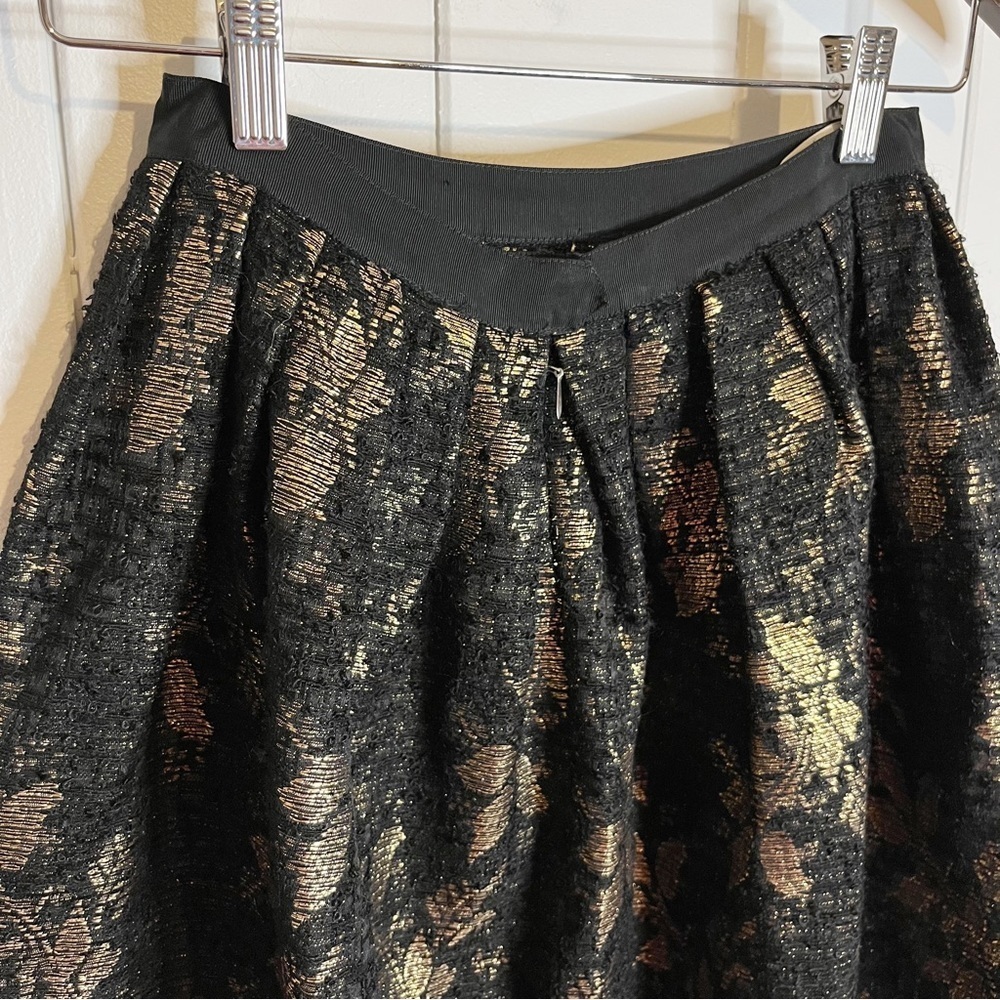 Sportcraft Inc. Black and Gold Skirt. - Picture 6 of 10